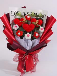 43045 Love yarn bouquet