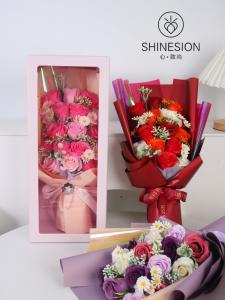 16021 50cm Manta Bouquet Box 